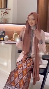 332K views · 8.9K reactions | Hijab yang aku pakai cek di komentar #tutorialhijab #gayahijab #tutorialhijabsegiempat #tutorialhijabsimple #ootdhijab | Tutorial Hijab Kekinian | Facebook
