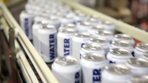The Anheuser-Busch plant in Cartersville is stepping up to help the victims of Hurricane Harvey. They paused beer production to package 500,000 cans of emergency drinking water. http://2wsb.tv/2wh1Pys | WSB-TV