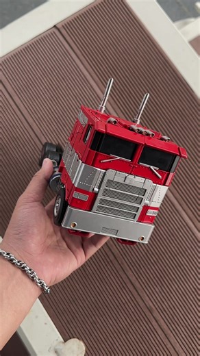 Optimus Prime LS-13 enmodo camión
