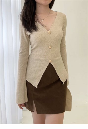 Stylish V-Cut Tops for Every Occasion