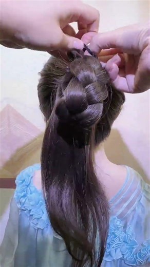 Stay Chilled Out: Quick & Stylish Bun for Hot Days