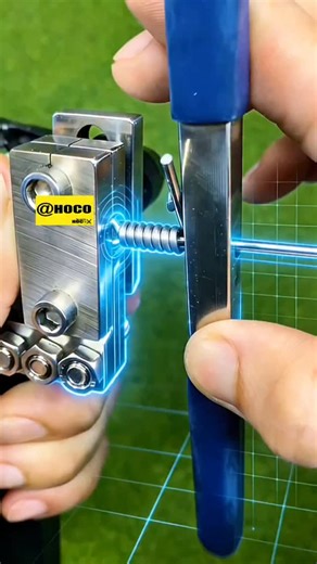 tophatter on Instagram: "Creative Wire-Wrapping Tool: Key Hook Making Video Tutorial #wirewrap #wirewrapping #wirewrappedjewelry #wirewrapped #wirewrappedpendant #wirewrapsofig #wirewraps #wirewrappedcrystals #wirewrapjewelry #wirewrappersofig #wirewrappendant #wirewrappedpendants #wirewrappedstones #wirewrapsforsale #wirewrapartist #wirejewelry #wirewrappedjewellery"