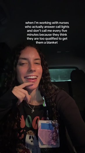 PCT Life: When Nurses Actually Answer Call Lights & Don't Call You