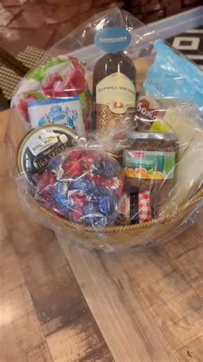 🎄✨ Christmas Gift Baskets from Gastronome ✨🎄 Looking for a gift that truly creates a wow effect? We have incredible Christmas gift baskets, filled with carefully selected European delicacies — beautifully presented, delicious, and made with love 🤍 🍫 sweets 🍯 gourmet treats 🍬 festive goodies 🍾 perfect pairings for your Christmas table These baskets are: 🎁 a ready-to-go gift with no stress 🎄 cosy holiday vibes in every detail ❤️ a thoughtful present you can truly feel Limited availability