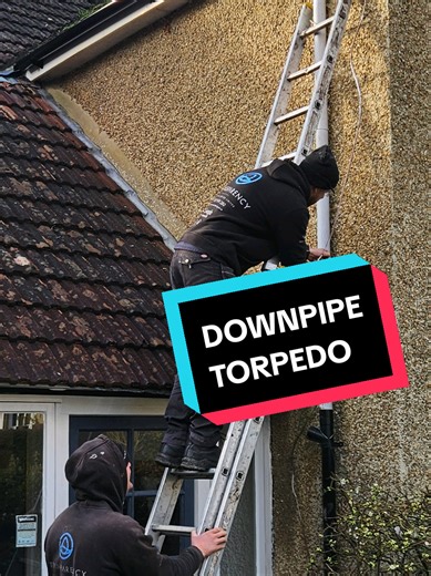 ⚠️ Downpipe FAIL Nearly Takes Out Mike 😅 | Real Gutter Problems Exposed⚠️ As I grabbed the downpipe, it came loose and almost wiped Mike out — luckily he caught it like a ninja 🥷 This is what happens when guttering isn’t installed or clipped properly. Loose joints, short runs, poor fixings… and suddenly you’ve got leaks, damp, or flying downpipes. We investigate, expose the real issue, and fix it properly — not just a quick patch job. 📍 Sussex-based ⭐ 350 5-star Google reviews 📞 07957 999280