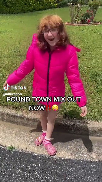 POUND TOWN MIX OUT NOW😝‼️ song: POUND TOWN [ALLURE] (xion orion) ON SOUNDCLOUD!! #klubpink #kp o #sigilkore #maplekore #mixing #dancemusic #sigil #axxturel #luci4 #soundcloudrapper #plugg #pluggnb #kashpaint #blowthisup #Undergroundmusic #soundcloud #music #jerkbeats #lungskull #kaystrueno #xaviersobased #2000sthrowback #bandlabrapper #hoodtrap #dancecentral #glitchyedit #poundtown #sexyyred #poundtownremix #trap #femaleartist