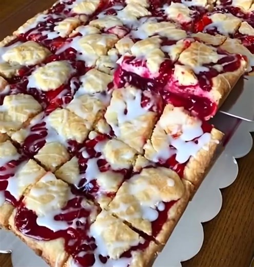 Cherry Pie Bars are so Delicious! 🍒 Soo Yummy! Everyone goes crazy over! 🍒 RECIPE BELOW! | Cooking with Aunt Sue