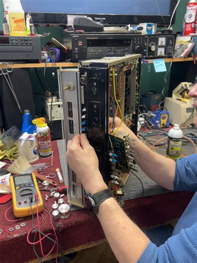 Pioneer SX 980 back up and running. #hifiaudio #vintageaudio #audiophile #audiophiles #vintagestereo