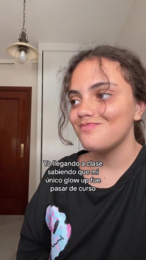 Videos de jajaks_79 🫦 (@jajaks_79) con “Queen of Disaster - ella”