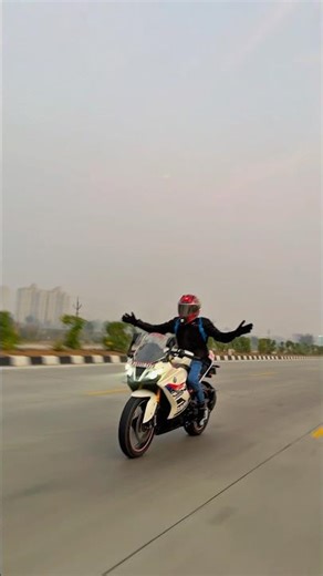 Nice love song 🫶❤️✅💐…..#biker #viralshort #ytshorts