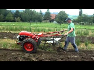 Bucher KT 10 mit Pflug