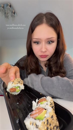 Delicious Sushi Mukbang Experience in German