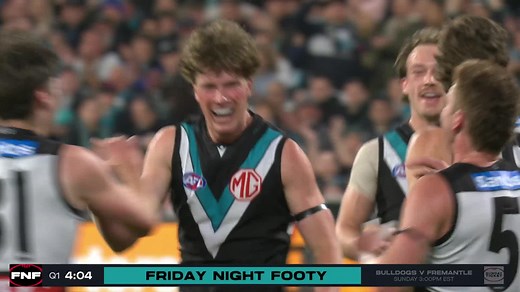 Ewan Mackinlay kicks his first AFL goal ⭐ | AFL