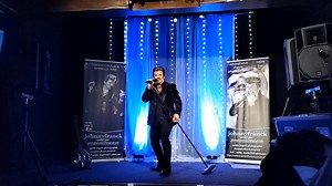 Concert johnnyfranck hommage à Johnny Hallyday joue pas de rock'n'roll pour moi | JohnnyFranck en tournée Un hommage à Johnny Hallyday