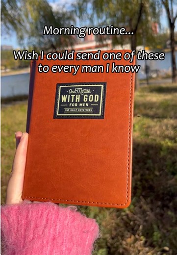 The world would be a lot better if everyone took a minute out of their day to read this…#christmas #TikTokShopBlackFriday #TikTokShopCyberMonday #spotlightfinds #minutewithgod