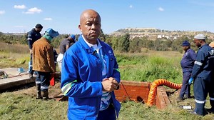 148K views · 747 reactions | Progress Update Our Group Chief Executive, Mr. Sipho Mosai, is on site to share a progress update on the F39/F12 pipeline burst. Following efforts to stabilise pressure and begin repairs, Rand Water anticipates that full pumping operations will resume later today, 20 May 2025. #RandWaterAtWork #RWF39Pipeline #RWPipeBurst #RWWaterSupy [NS] | Rand Water | Facebook