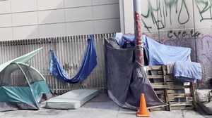 Videos show Los Angeles zombieland: notorious crime-riddled Skid Row