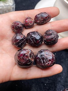 Red Garnet Tumble , Raw Garnet Stones , Unique Garnet Gift , Healing Crystals , Birthstone Jewelry , Spiritual Energy , Natural Gemstones - Etsy