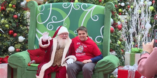 West Town Mall offers sensory-friendly Santa Claus photo opportunity