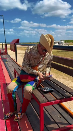 🎄👨‍👩‍👧‍👦 Esta Navidad se viste en familia En Macro Moda Riohacha tenemos todo para grandes y pequeños ¡Estrena sin gastar de más! Pedidos 311 3908014