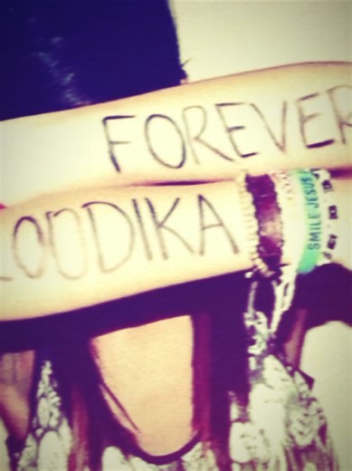 Aquí solo tumblr, b612 y loodika AI ✨💜 #CapCut #loodika #2016 #fyppppppppppppppppppppppp #2016vibes