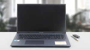 ASUS Vivobook 17 (X1702) review - large footprint but short battery life