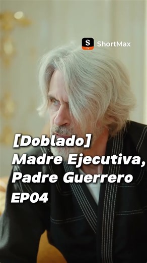 📺 [Doblado]Madre Ejecutiva, Padre Guerrero EP4 Solo en la app de ShortMax 🎁【iri180】¡Reclama tu bono! Simplemente introduce el código en la búsqueda de la app de ShortMax 📌Sinopsis:Jack, revelado como líder del Consejo de Guerreros, desató conflictos entre clanes al mostrar su poder junto a su familia. Con Snow, enfrentó desafíos y logró la paz con los Walters. #shortmax #amordulce #venganza #multimillonario #heredera #romance #amoralfa #cortometraje #fyp #actuación #horadelcuento #vidaamerica