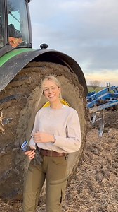 https://www.women-farmers.com/ 🚜 🚜 🚜 #tractor #farm #johndeere #farmer #agriculture #farming #tractors #farmlife #fendt #deutz #agco #masseyferguson #harvest #caseih #tractorlife #caterpillar #newholland #country #trekker #tractorpull #farmers #work #tractorride #tractorpulling #farmerlife #farmerstan #traktor #maythe4thbewithyou #derbyday | Farmer girl