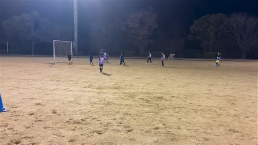 Vispo Football Club on Instagram: "フォローお願いします！ その他の投稿はこちら▶︎ @vispo_fc_2007 2025/11/26(水) ナイター練習 －－－－－－－－－－－－ @清音ふるさとふれあい広場 肌寒くなってきた11月終わりのナイター練習🥶 たくさん走って たくさんボール蹴って たくさんボール追いかけて たくさん大きな声で笑い合って そしたらあったかくなる✨ 冬を乗り越えよう！ 体験をご希望の方はDMもしくはHPのお問い合わせからお願いします。 【練習日】 水曜日(第1.3は高学年のみ、第2.4は全学年) 時間：18：00〜20：00 土、日曜日(第3を除く) 9：00〜12：00 場所：清音ふるさとふれあい広場 試合相手チームも適時募集中です！ よろしくお願いします‼️ #VispoFC #ヴィスポ #総社市サッカー #倉敷市サッカー #岡山市サッカー #小学生 #幼児 #サッカージュニア #サッカージュニア体験 #サッカークラブ #体験会実施中 #選手募集中"