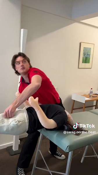 Chiropractor Cracking Videos: The Ultimate Compilation