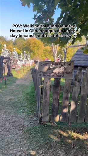 If you like being outdoors, taking walks, and also enjoy spooky things - Haunted Housel in Canandaigua is your place! This is not my usual hiking trail content but I wanted to share this really neat seasonal experience. And if you really like to be scared, I dare you to visit at night… 🧛💀🎃👻🧙 🏷️ #thisisroc #roctopshots #explorerochester #visitroc #rochester #rochesterny #upstateny #ispyNY #ILOVENY #ROC #greaterroc #daytrippingroc #newyorkexplored #newyorkonly #just_newyork #thisisupstate #n