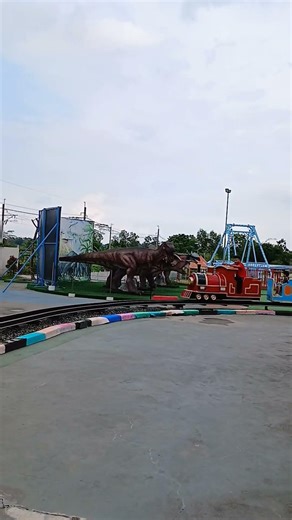 naik odong odong kereta api mini biru merah dan kuning melaju belok seru | #keretaapi #trending