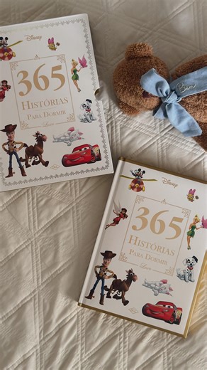 Maria Eduarda | Maternidade on Instagram: "O presente de Natal mais especial Um livro da Disney com 365 histórias, para eu contar para meu filho antes de dormir 👶🏼✨ Se quiser o link, comenta que eu te envio 🫶🏻 (Proibido o uso do meu conteúdo autoral) #maternidade #maedemenino #rotinacombebe #maeprimeiraviagem #disney"