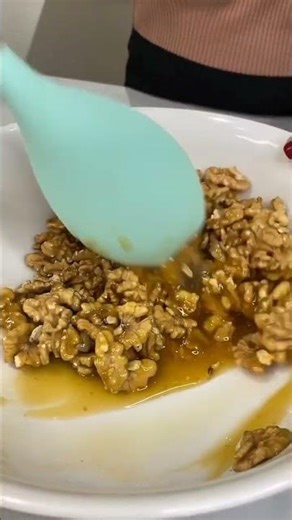 Honey Roasted Walnuts