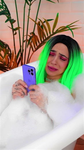 OH NO! MY NEW PHONE IS BROKEN NOW! 😭| Let's prevent it from falling with a cool gadget #shorts