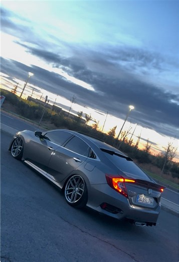 Explore the Honda Civic: Features and Benefits