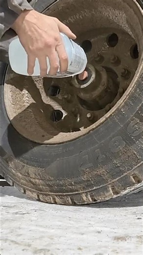 TRUCKER ADDS HUB OIL -30 HACK