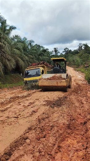 compactor road repairs #heavyequipment #compactor #truck #heavycivil #operatorlife
