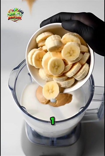 Creamy Almond Banana Shake | Smooth & Filling! #easynutrition #healthyfood #healthyeating #shorts