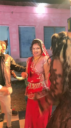 Kamini_ creator20 | Bundeli rai #bundeli #rai #trending #trendingreels #jhansi #reels #bundelkhand #dance #viralvideos | Instagram