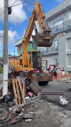 Happening now..Bulky waste collection in Constituency 8, Wortmanville, Werk-en-Rust and Stabroek | Walter Narine