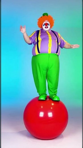 Clown Fails on Giant Ball 😱😂 Ultimate Circus Fail! #circus #funnyfails #viralshorts #epicfail