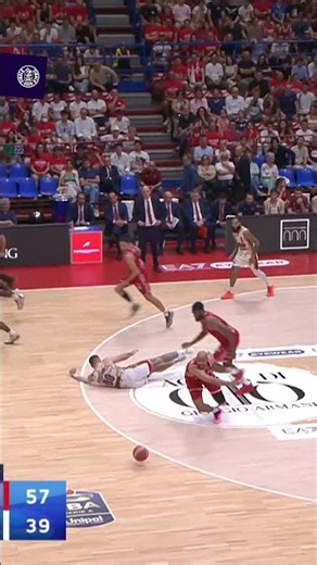 BROOKS 😮😮😮 #basketball