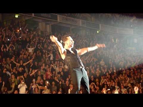 Depeche Mode - Enjoy The Silence (Live in Manchester, 2009) HD