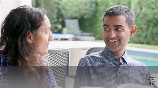 In 2020, Rakesh Parekh, M.D., was diagnosed with amyotrophic lateral sclerosis (ALS). Worsening over time, ALS affects control of the muscles needed to move, speak, eat and breathe. Dr. Bjorn Oskarsson, a Mayo Clinic neurologist, and colleagues have spent their careers looking for answers and options for people diagnosed with ALS. "We worked with our outside partner to develop an individualized treatment made just for him," says Dr. Oskarsson. The therapy aims to stop protein production by targe