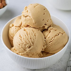 Peanut Butter Ice Cream {3 Ingredients} - The Big Man's World ®