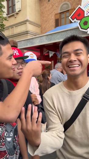 6.7M views · 216K reactions | Universal Studios Food Review #CaptKelzy | Capt. Kelzy | Facebook