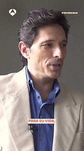 Andrés Velencoso nos presenta a su personaje en #EvaYNicole. Manuel: un hombre de aparente éxito que parece tenerlo todo 🕴️ Muy pronto disfrutaremos de la serie #EvaYNicole 👠💎 https://atres.red/bpfgk3 | Antena 3