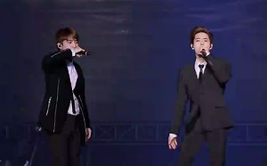 EXO演唱会深情演唱《Machine》，全场沸腾，超好听！