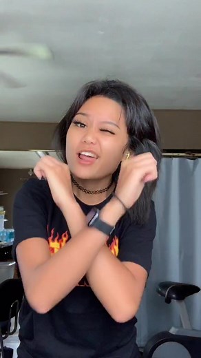 Unique Clap Challenge: Mastering the Art of Clapping Without Hands